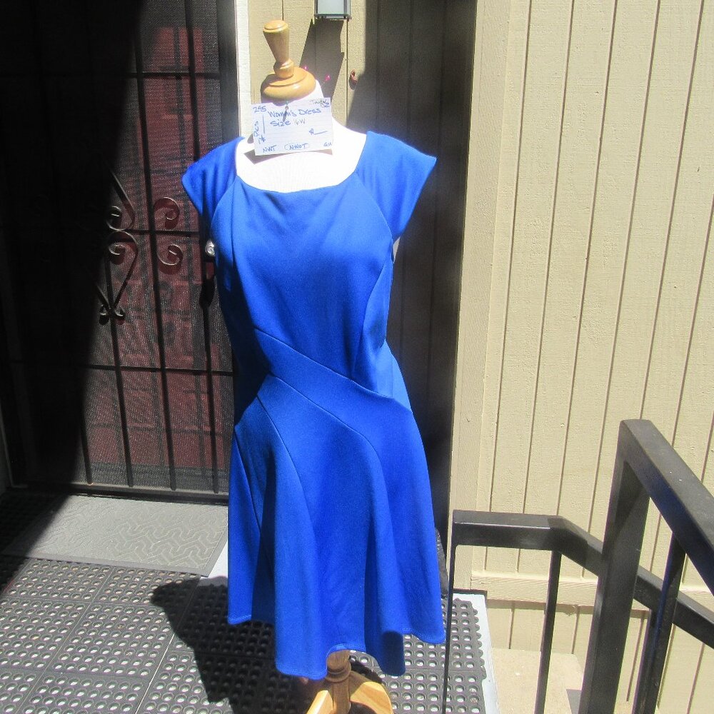 #295  NEW WOMEN'S BLUE DRESS BY TAYLOR  (SIZE 16W)